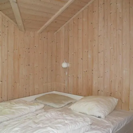Hébergement de vacances 6 Person Holiday In *